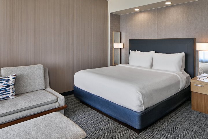Room 20 of 38