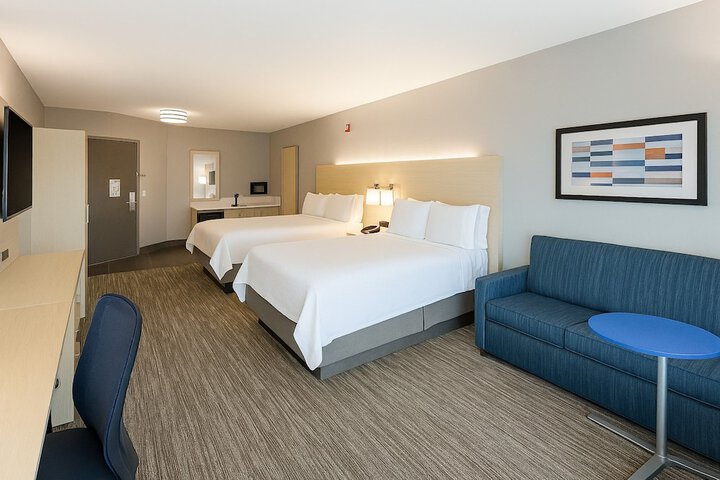Holiday Inn Express & Suites Ft. Myers Beach-Sanibel Gateway by IHG