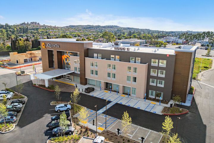 La Quinta Inn & Suites by Wyndham La Habra