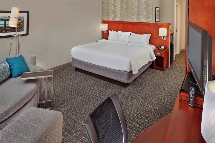 Courtyard by Marriott Stuart