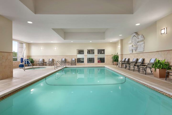 Hampton Inn & Suites Washington-Dulles International Airport