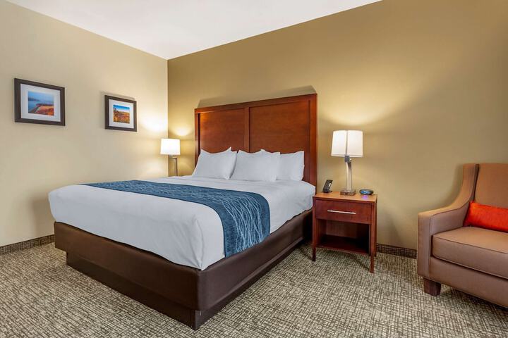 Room 15 of 28