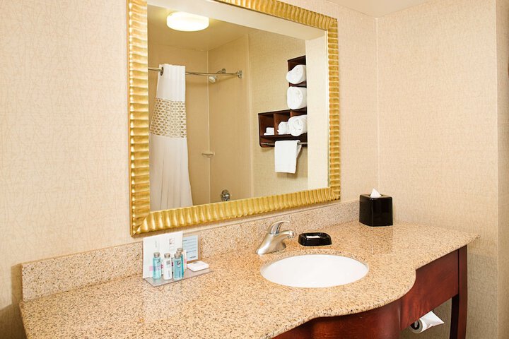 Room 7 of 42