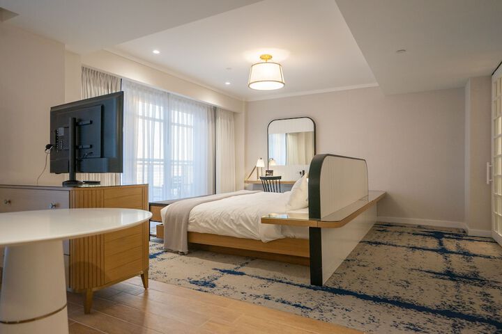 The Brenton Hotel