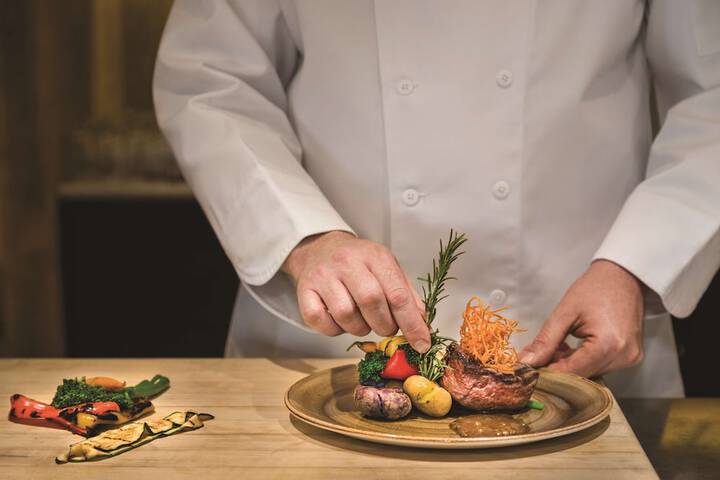 Dining 45 of 50