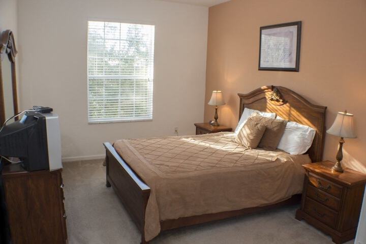 Room 7 of 17
