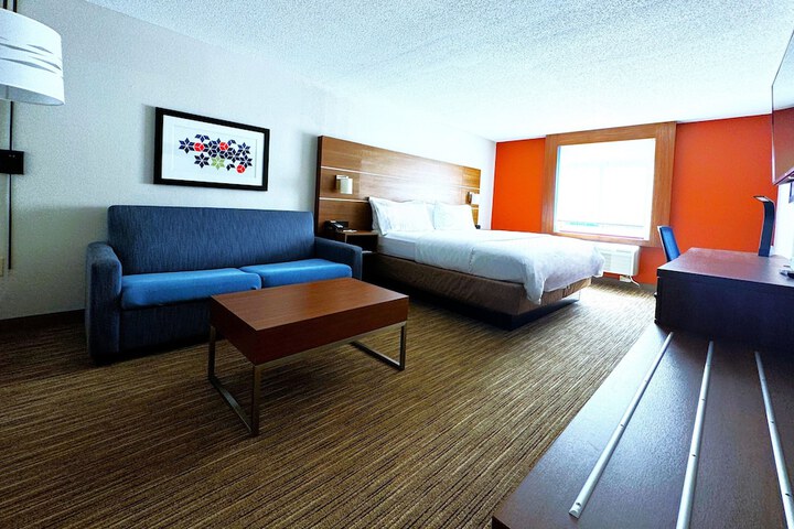 Room 51 of 109