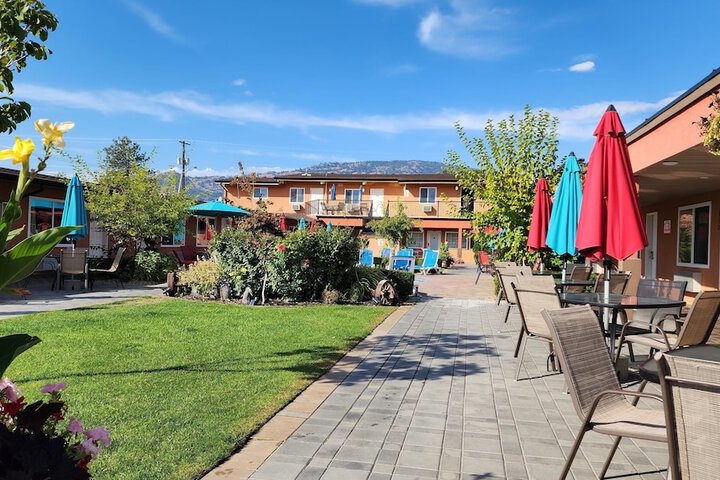 Sahara Courtyard Inn
