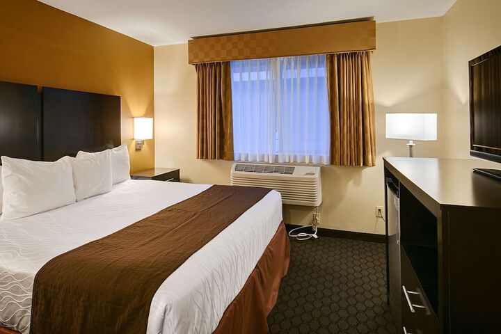Room 10 of 35