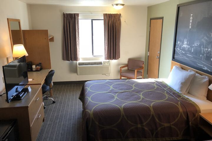 Room 14 of 42