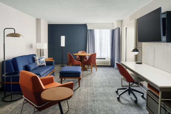 Room 12 of 33