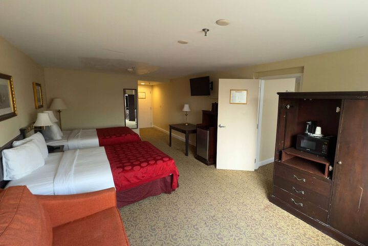 Ramada by Wyndham Seekonk Providence Area