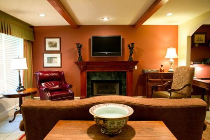 The Sanford House Inn & Spa