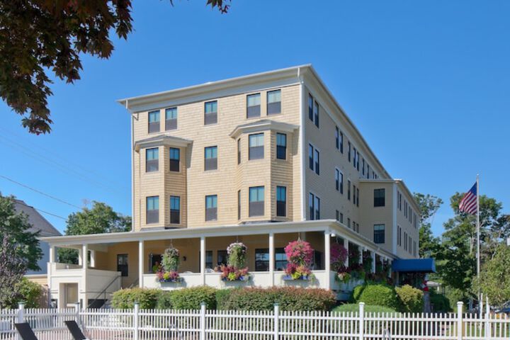 The Colonial Inn