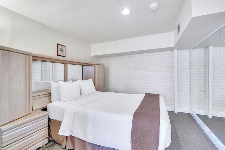 Room 115 of 130