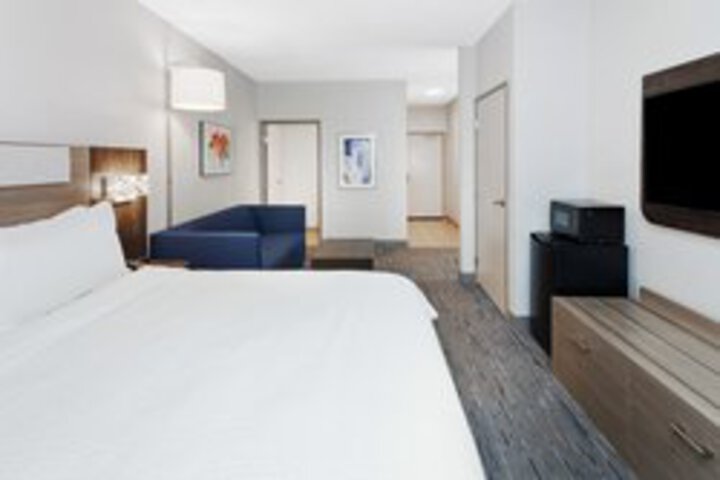 Room 57 of 124