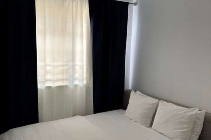 Room 33 of 93