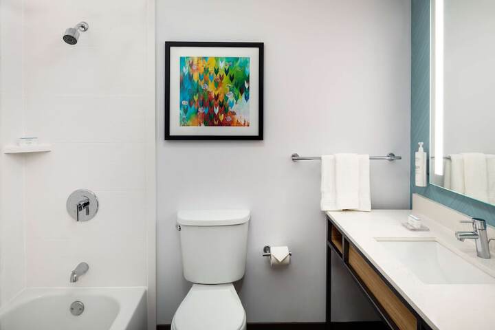 Room 16 of 35