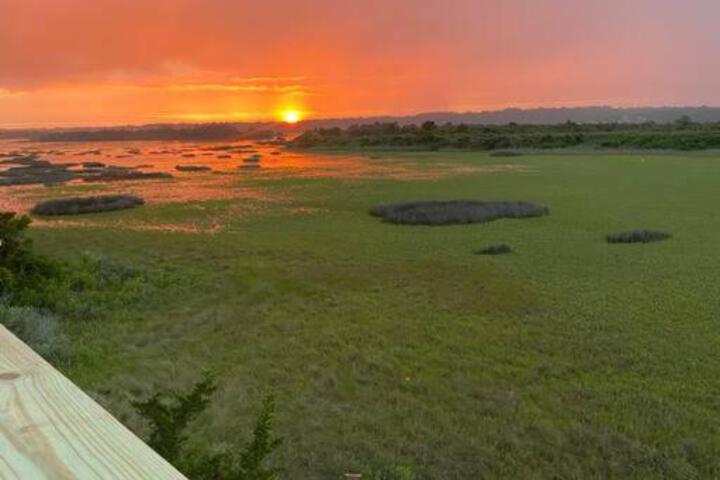 Holden Beach House Second Row with surround views!