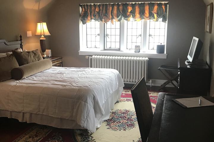 Room 13 of 98