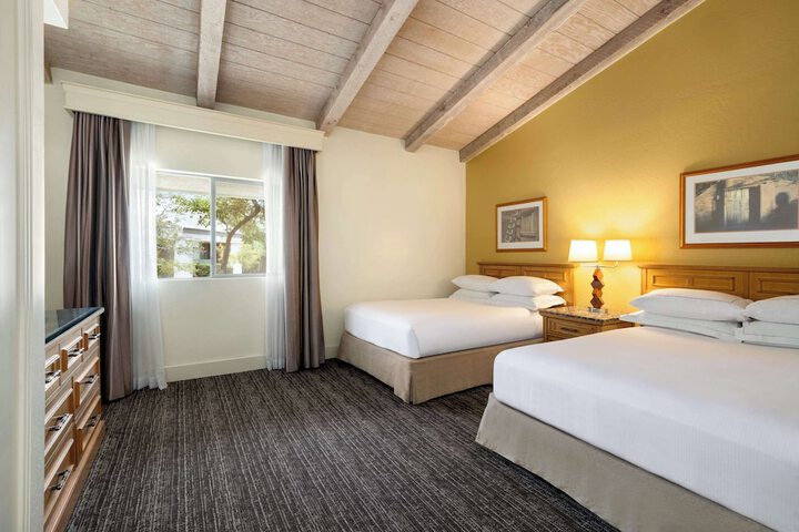 Room 28 of 105