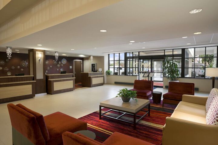 Hotel Interior 4 of 31