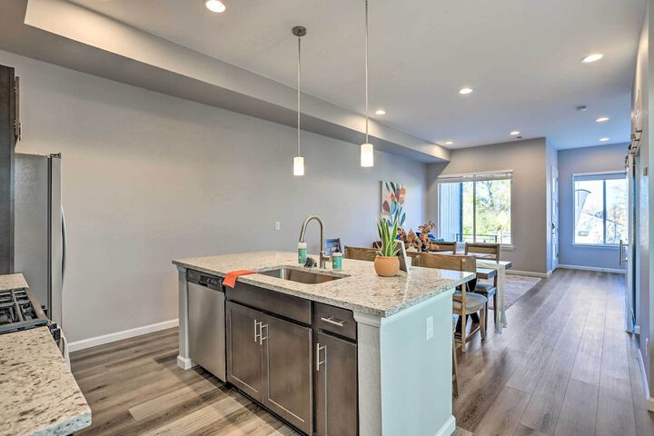 Cozy Abode w / Patio 7 Mi to Dtwn Denver