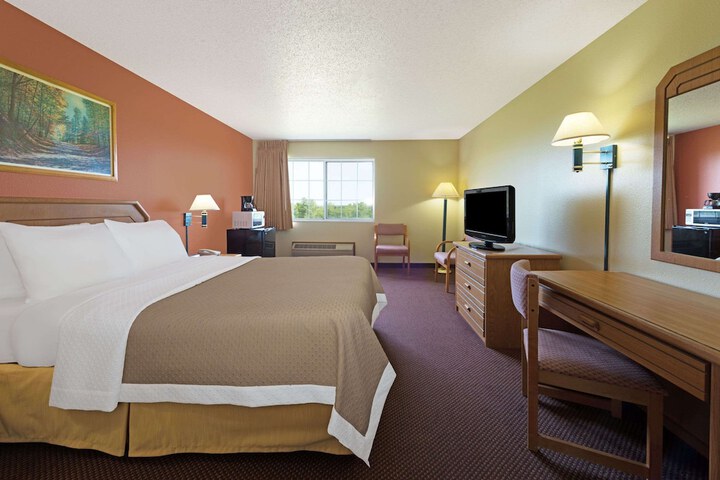Room 5 of 15