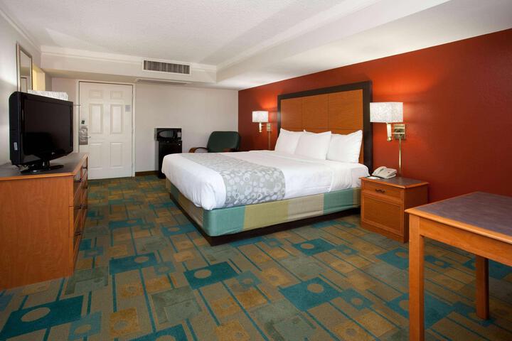 LA QUINTA INN BY WYNDHAM DENVER CENTRAL