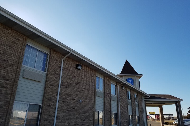 Simple Rewards Inn