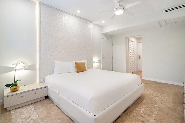Room 50 of 94