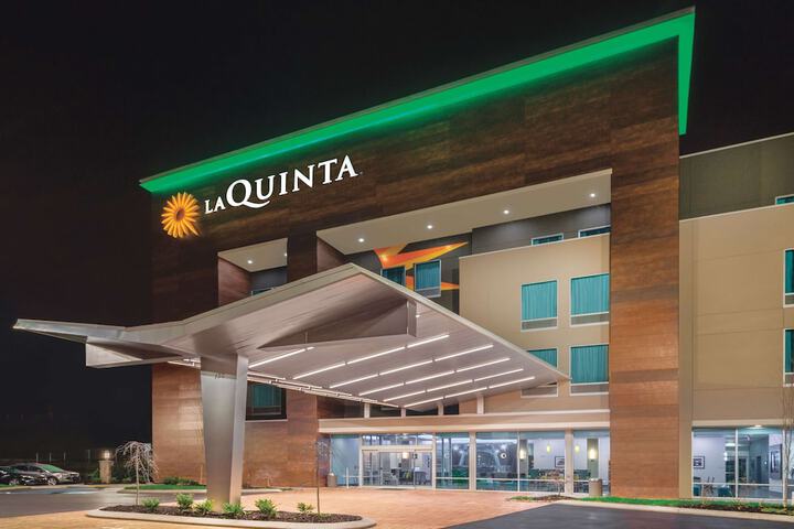 La Quinta Inn & Suites by Wyndham Cleveland near Lee Univ