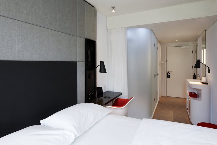 Room 21 of 31