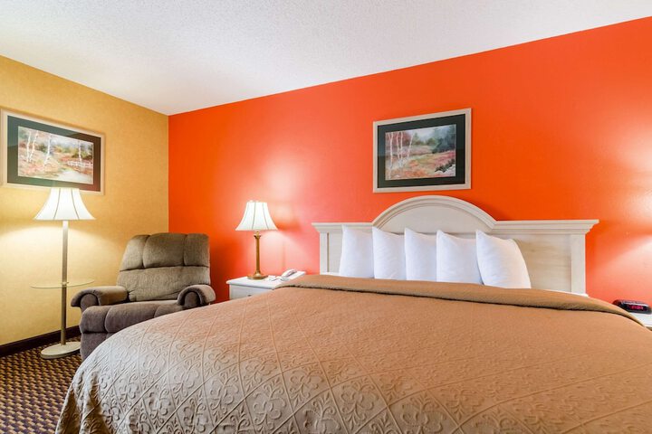 Room 15 of 36