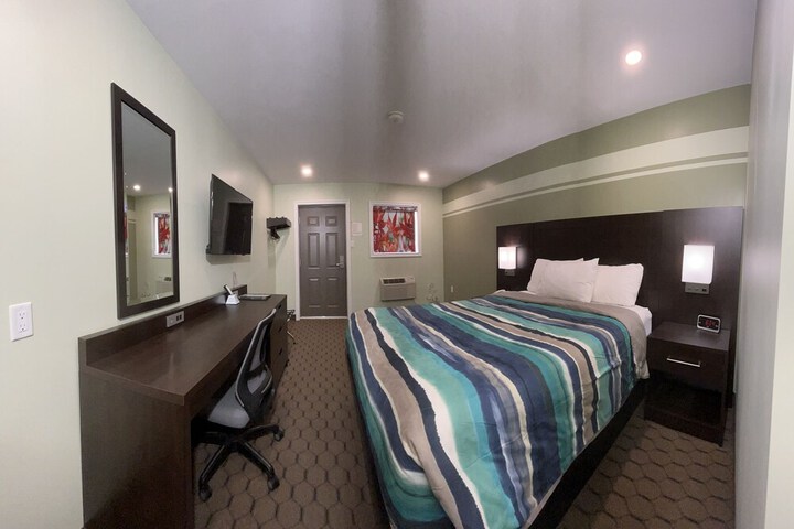 Room 14 of 71