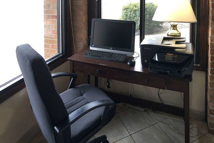 Business Center 38 of 39