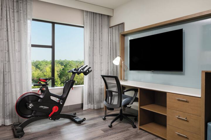 EVEN Hotel Shenandoah - The Woodlands by IHG
