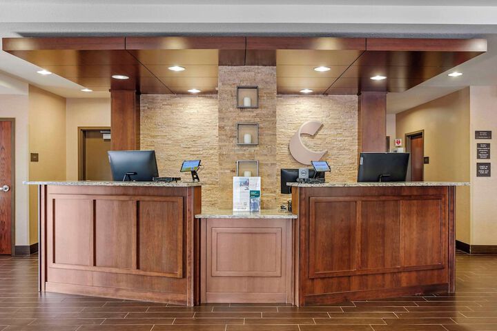 Comfort Inn & Suites