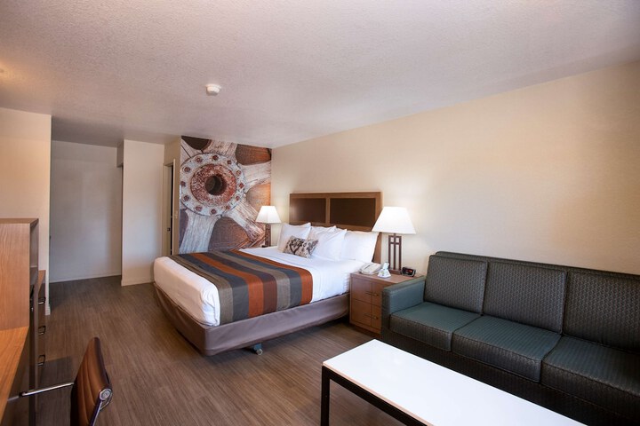Room 16 of 22
