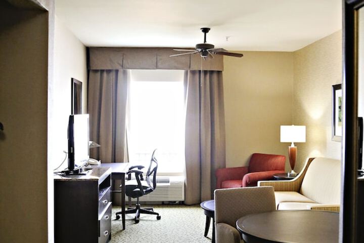 Room 35 of 85
