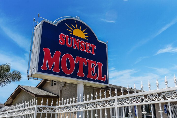 Sunset Motel