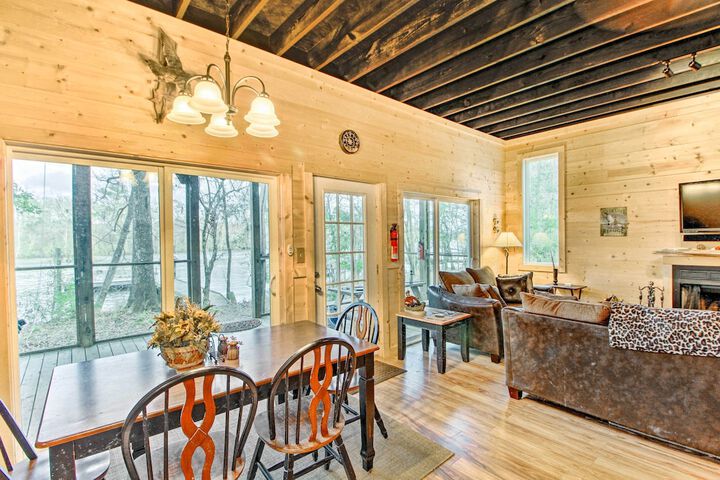 Secluded Santee River Island Retreat w / Dock!