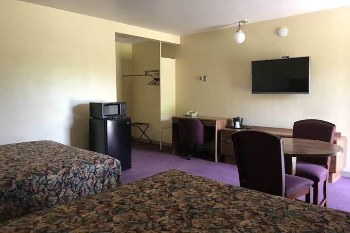 Room 19 of 38