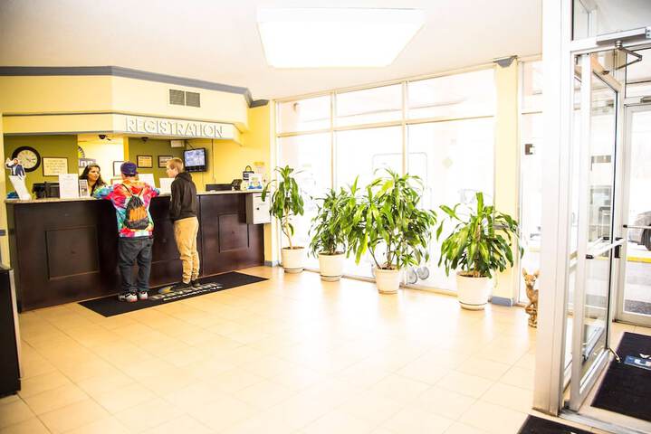 Days Inn by Wyndham Alexandria South