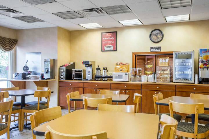 Breakfast/Coffee Service 44 of 47