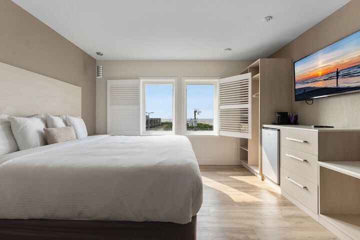 Room 32 of 40