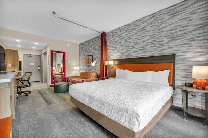 Room 36 of 83