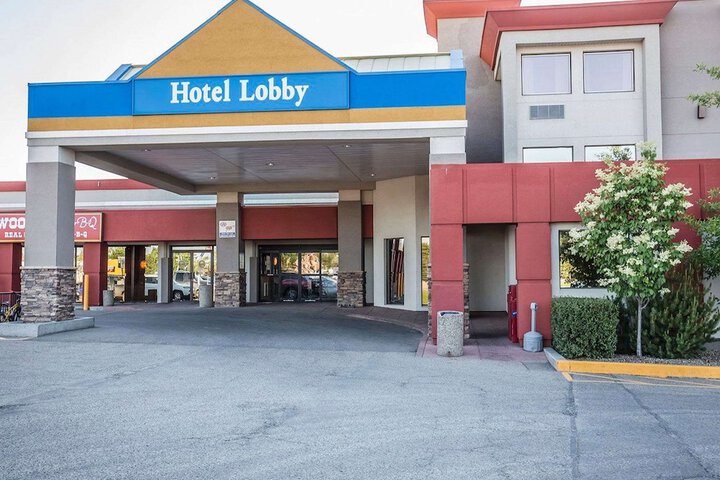 Hotel 2 of 35
