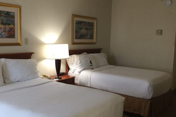 Room 27 of 44