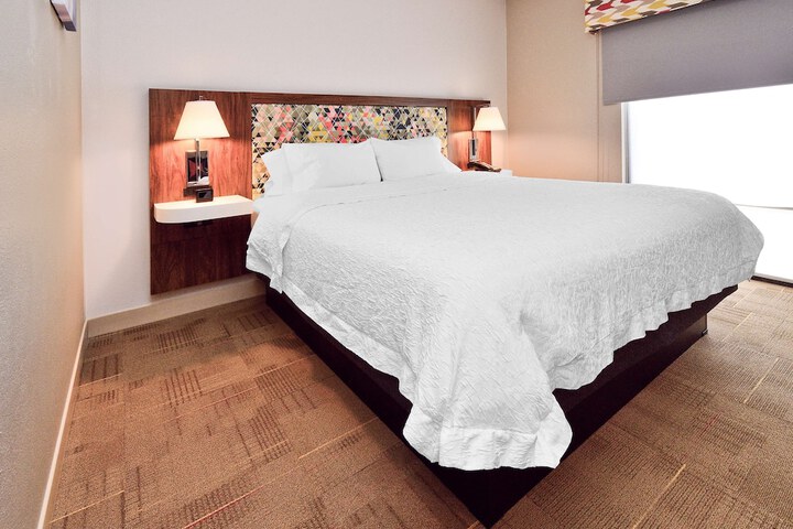 Room 10 of 64